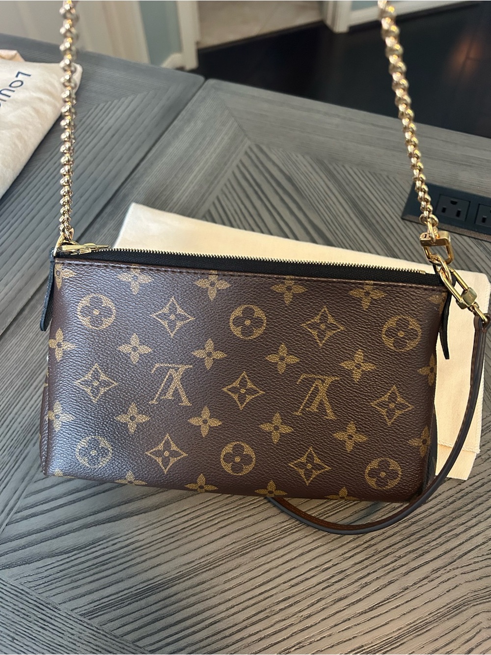 Louis Vuitton Monogram Pallas Clutch Black - Picture 2 of 10